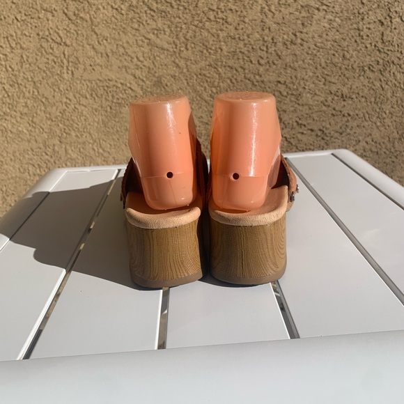 Dansko tan leather clogs slip on size 41 - Picture 5 of 12